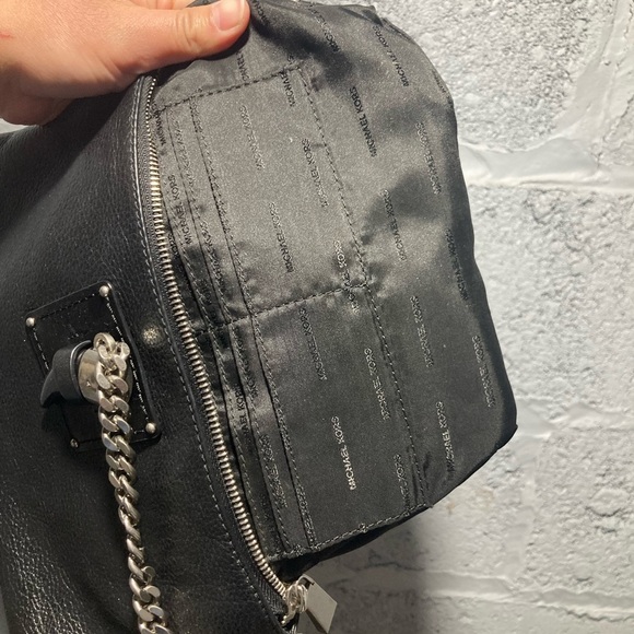 Michael Kors Leather James Large Zip Clutch Crossbody Bag black hands free - Picture 15 of 15